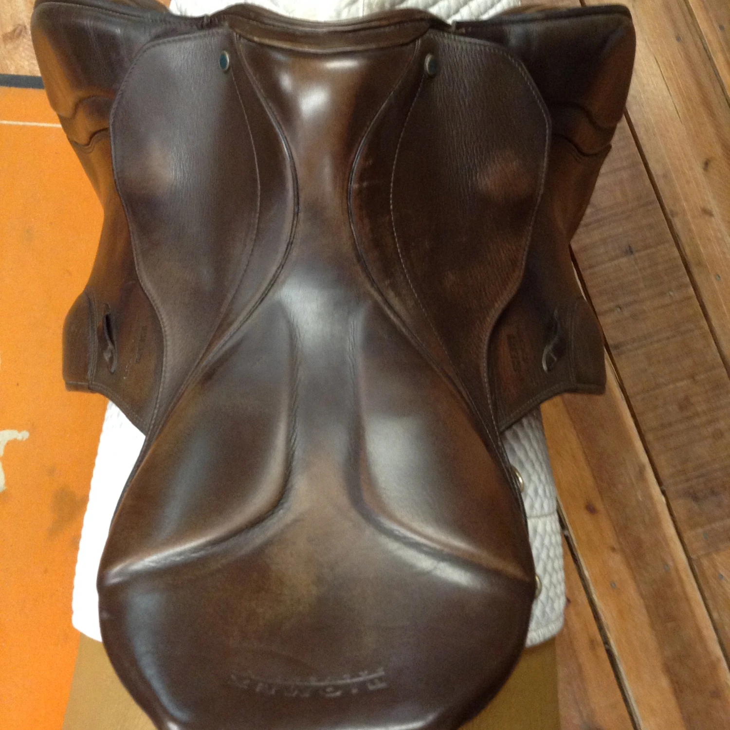 Stubben Roxane Jump Saddle - 17.5" 4 Stubben Roxane Jump Saddle - 17.5" - Image 2