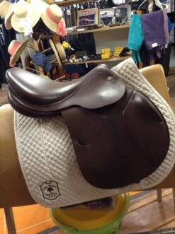 Prestige Archimede 2 Jump Saddle - 16" -For the Horse Store IMG 4499