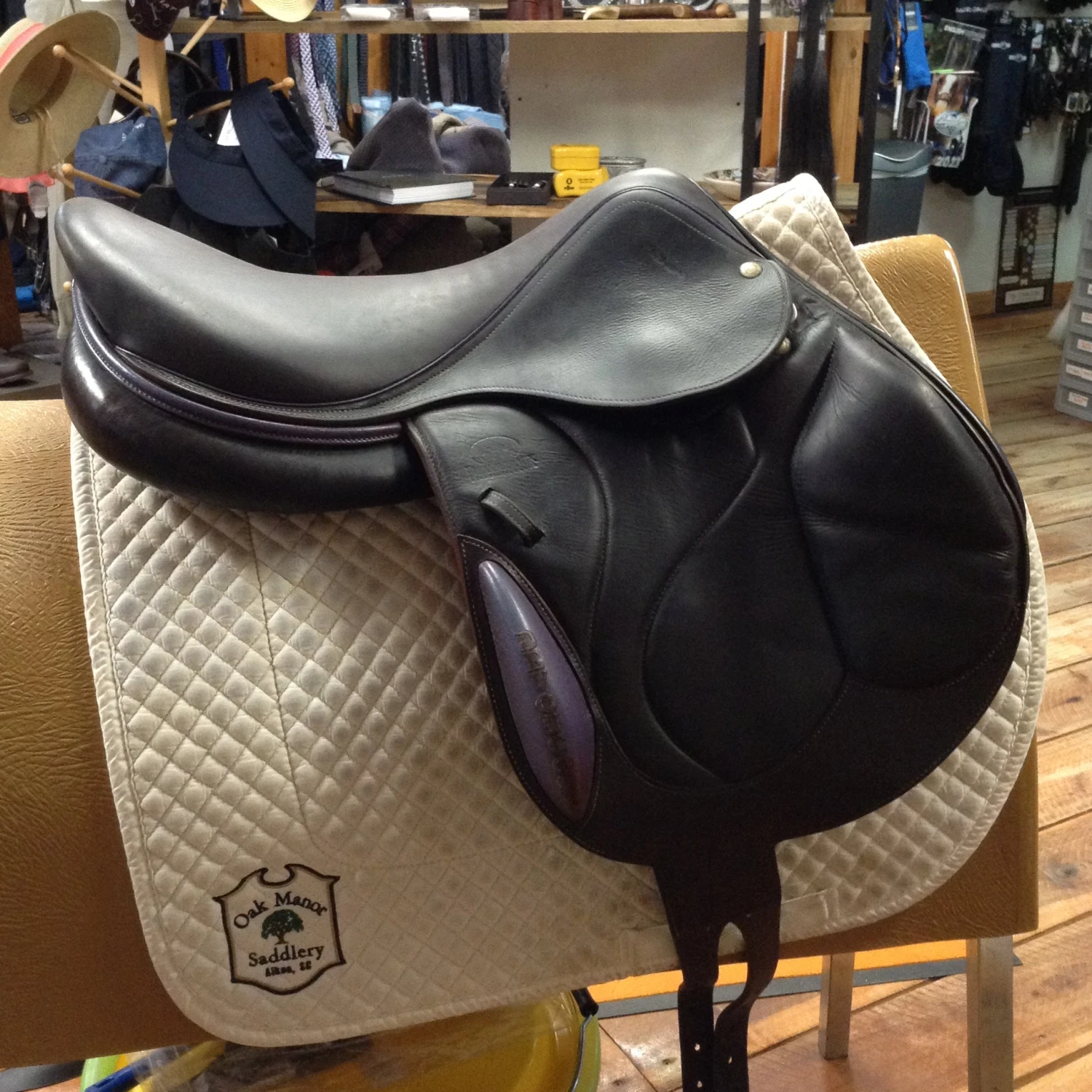 Devoucoux Chiberta Monoflap Jump Saddle- 17.5" 4 Devoucoux Chiberta Monoflap Jump Saddle- 17.5" - Image 2