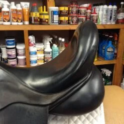Cardanel Dressage Saddle - 17.5" 19 Cardanel Dressage Saddle - 17.5" -For the Horse Store IMG 5040