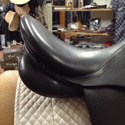 Stubben D Euphoria Dressage Saddle - 17" 26 Stubben D Euphoria Dressage Saddle - 17" -For the Horse Store IMG 5096