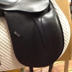 Stubben D Euphoria Dressage Saddle - 17" 27 Stubben D Euphoria Dressage Saddle - 17" -For the Horse Store IMG 5097