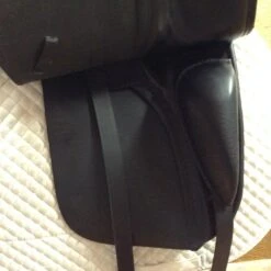 Stubben D Euphoria Dressage Saddle - 17" 28 Stubben D Euphoria Dressage Saddle - 17" -For the Horse Store IMG 5098