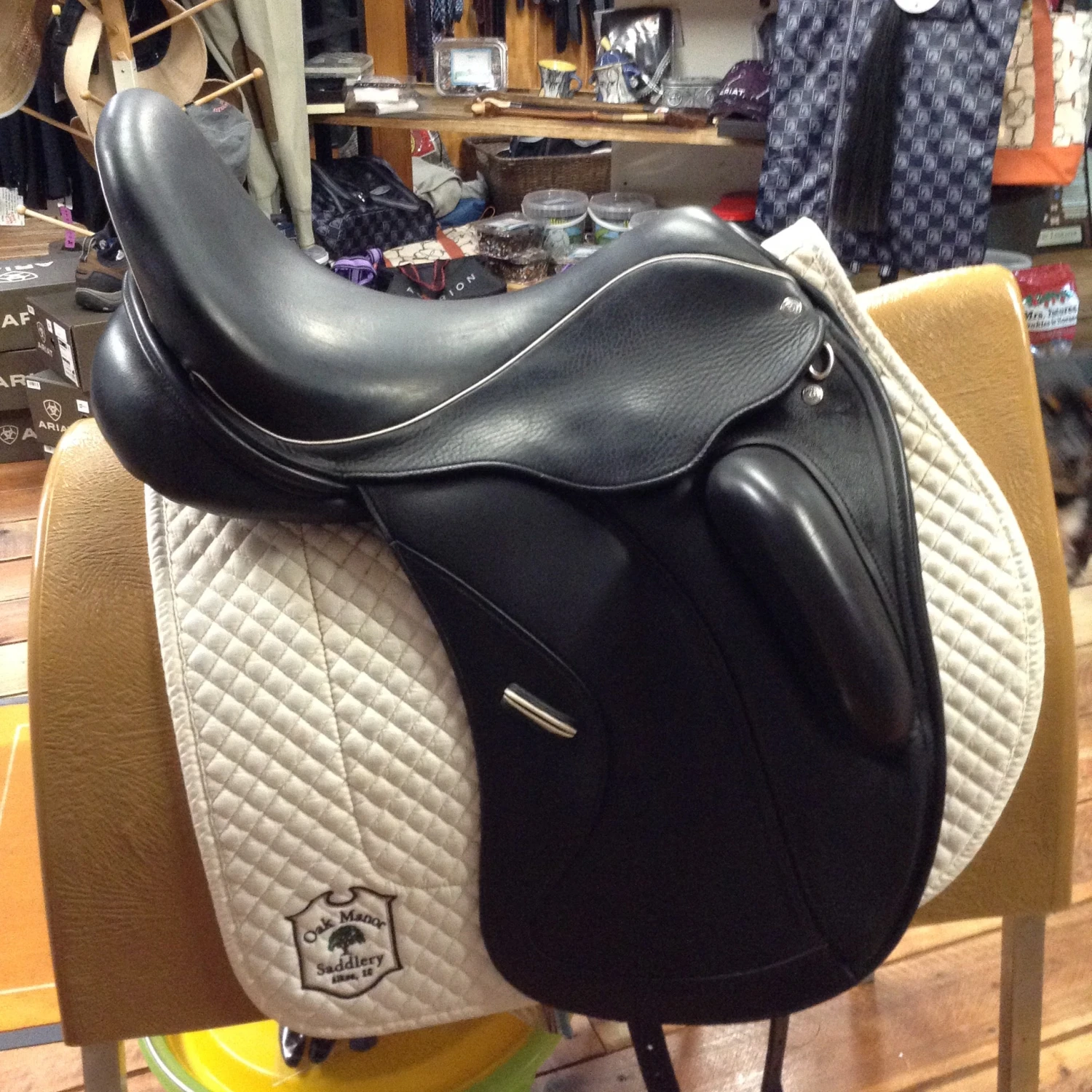 SOLD - Custom Saddlery Wolfgang Solo Dressage Saddle - 18" 10 SOLD - Custom Saddlery Wolfgang Solo Dressage Saddle - 18" - Image 8
