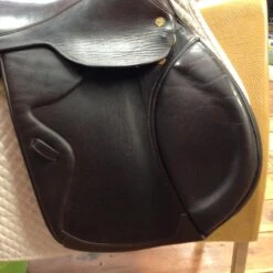 SOLD M Toulouse Premia Jump Saddle - 18" 28 SOLD M Toulouse Premia Jump Saddle - 18" -For the Horse Store IMG 5164