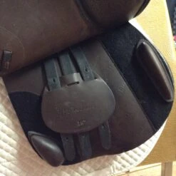 SOLD M Toulouse Premia Jump Saddle - 18" 29 SOLD M Toulouse Premia Jump Saddle - 18" -For the Horse Store IMG 5165