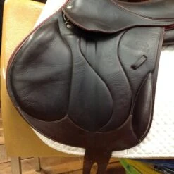 2013 Devoucoux Chiberta Monoflap Jump Saddle- 17.5" -For the Horse Store IMG 5188
