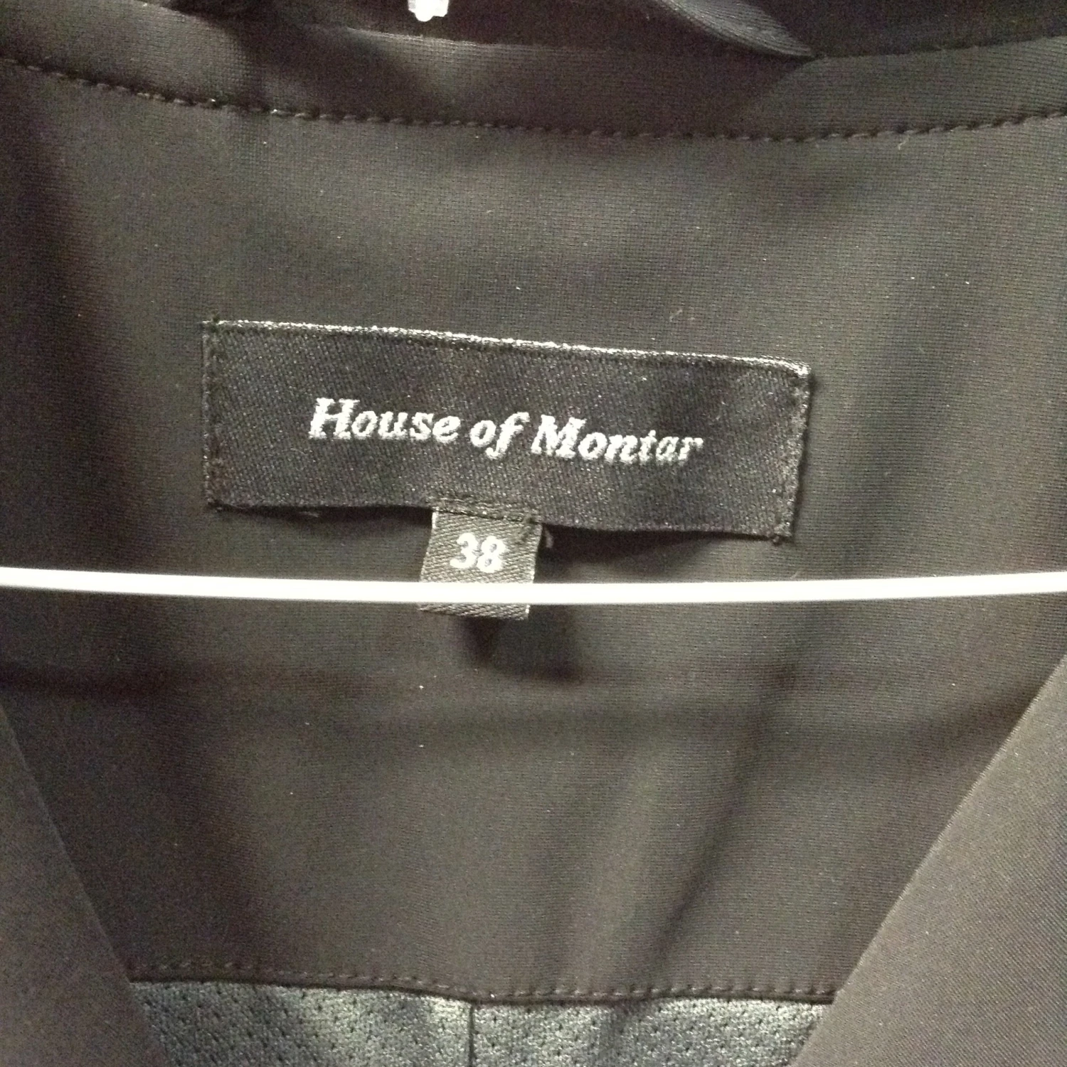 Montar "Kristy" Long Tail Coat - 38 5 Montar "Kristy" Long Tail Coat - 38 - Image 3